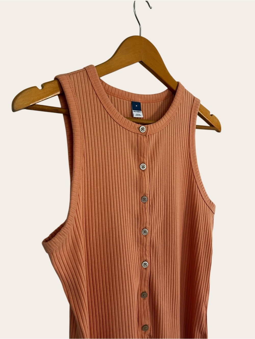 Old Navy Peach Ribbed Button-Front Tank - Picture 6 of 11